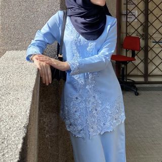 Kebaya baby store blue hijab