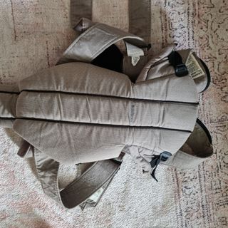 (Category: ) located in . Submitted by ig_preloved_preowned (Listing ID 1283997671, Image 1). Description: .