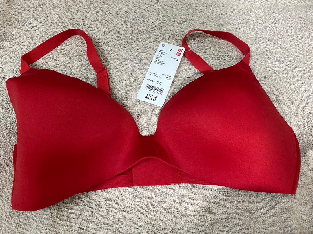 BNWT Brand New with Tag Uniqlo CNY Chinese New Year 2024 Lucky Red Wireless  Bra (3D Hold), Women's Fashion, New Undergarments & Loungewear on Carousell