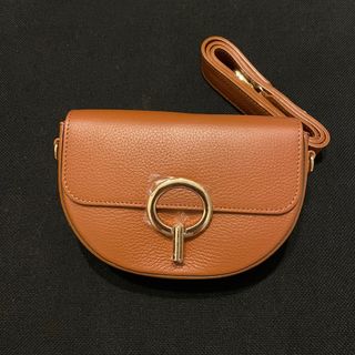 （分類：）位於 。 由 sssiuy 提交（商品編號 1284041300，圖片 1）。簡介： 。