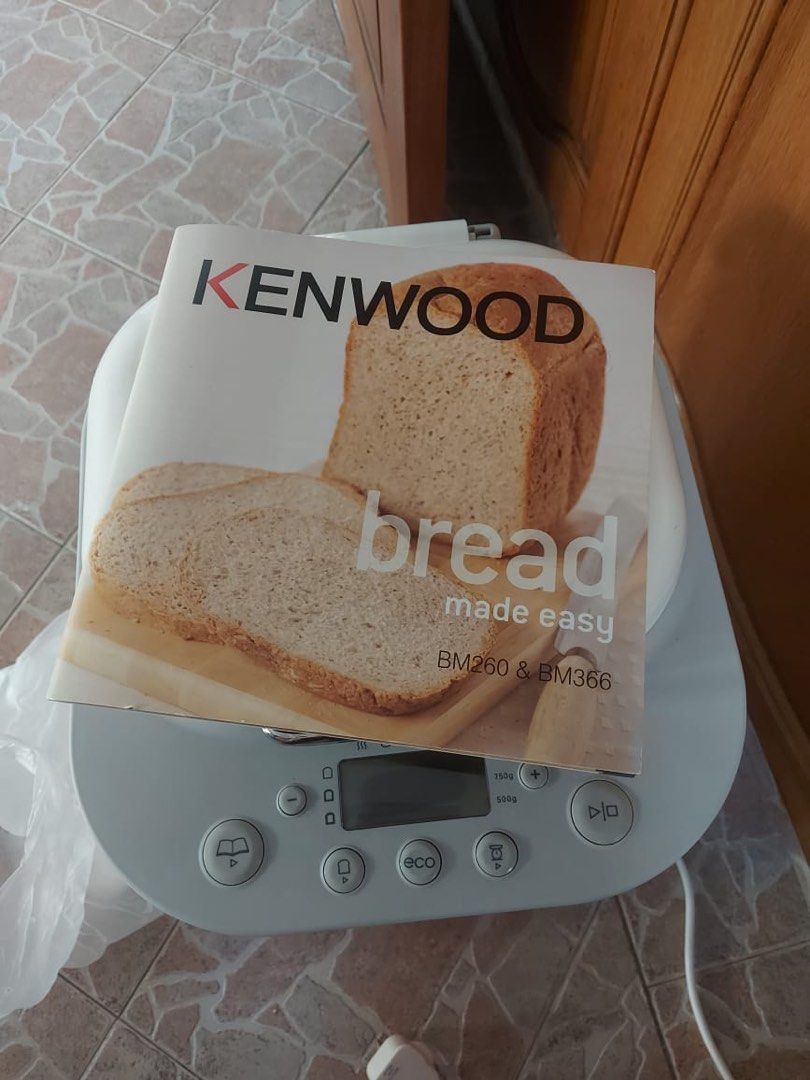 Bread maker (Category: Hand & Stand Mixers) located in Singapore. Submitted by rebelsyl (Listing ID 1283986055, Image 2). Description: Very good condition bread maker .