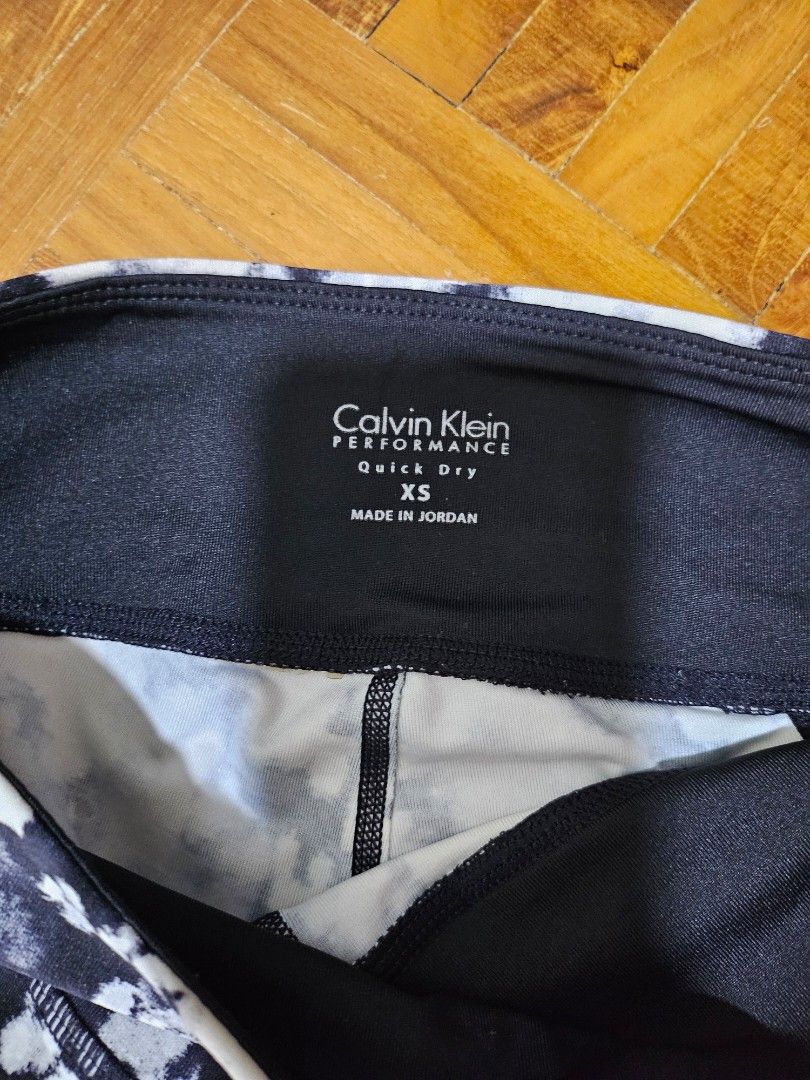 Calvin Klein performance leggings, Women's Fashion, Activewear on