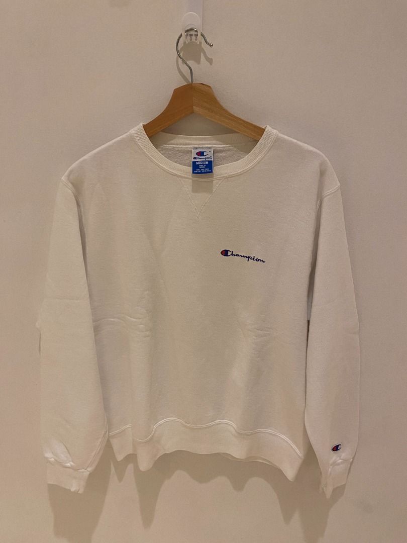 Champion white pullover sweatshirt M