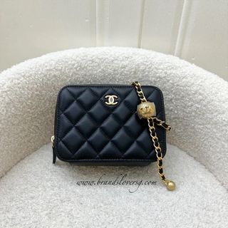 (Category: ) located in . Submitted by brands_lover (Listing ID 1284007580, Image 1). Description: .