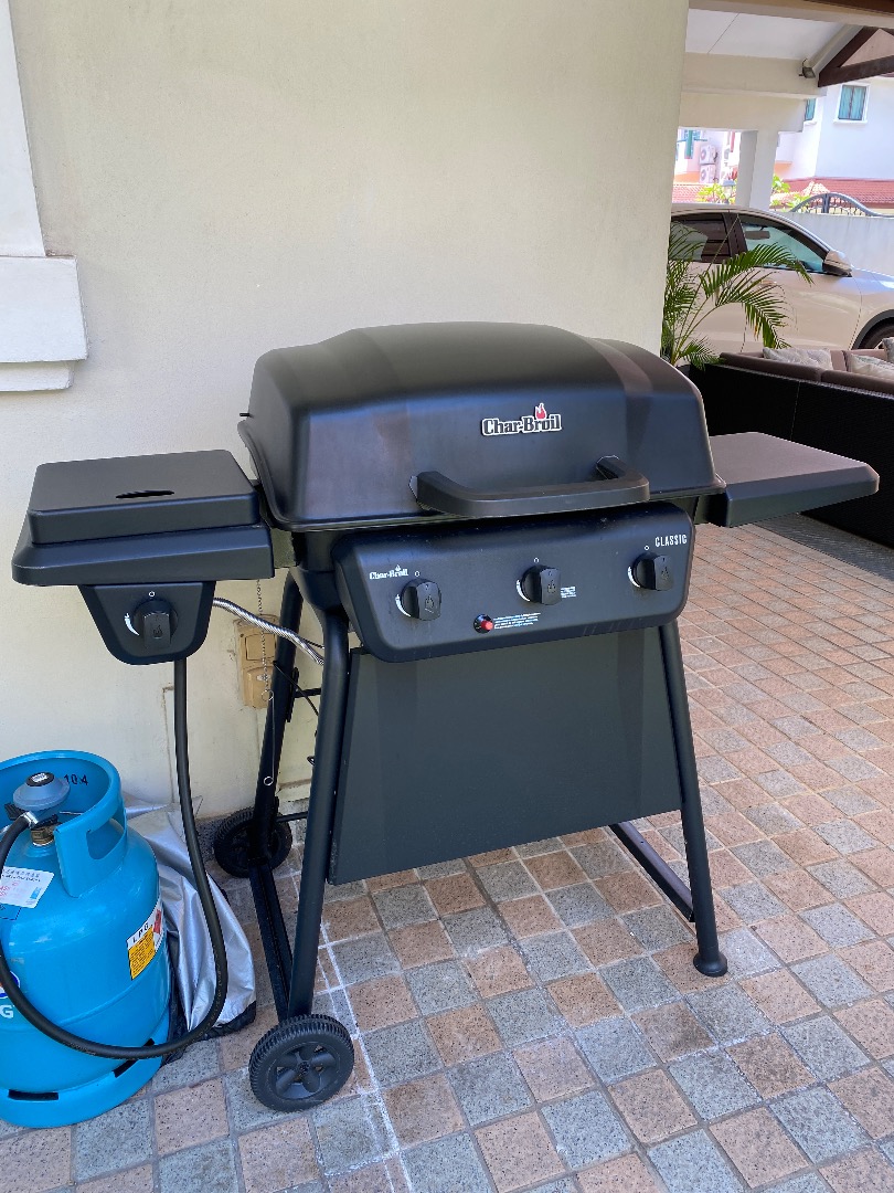 Charbroil Classic 3 burner TV Home Appliances Kitchen
