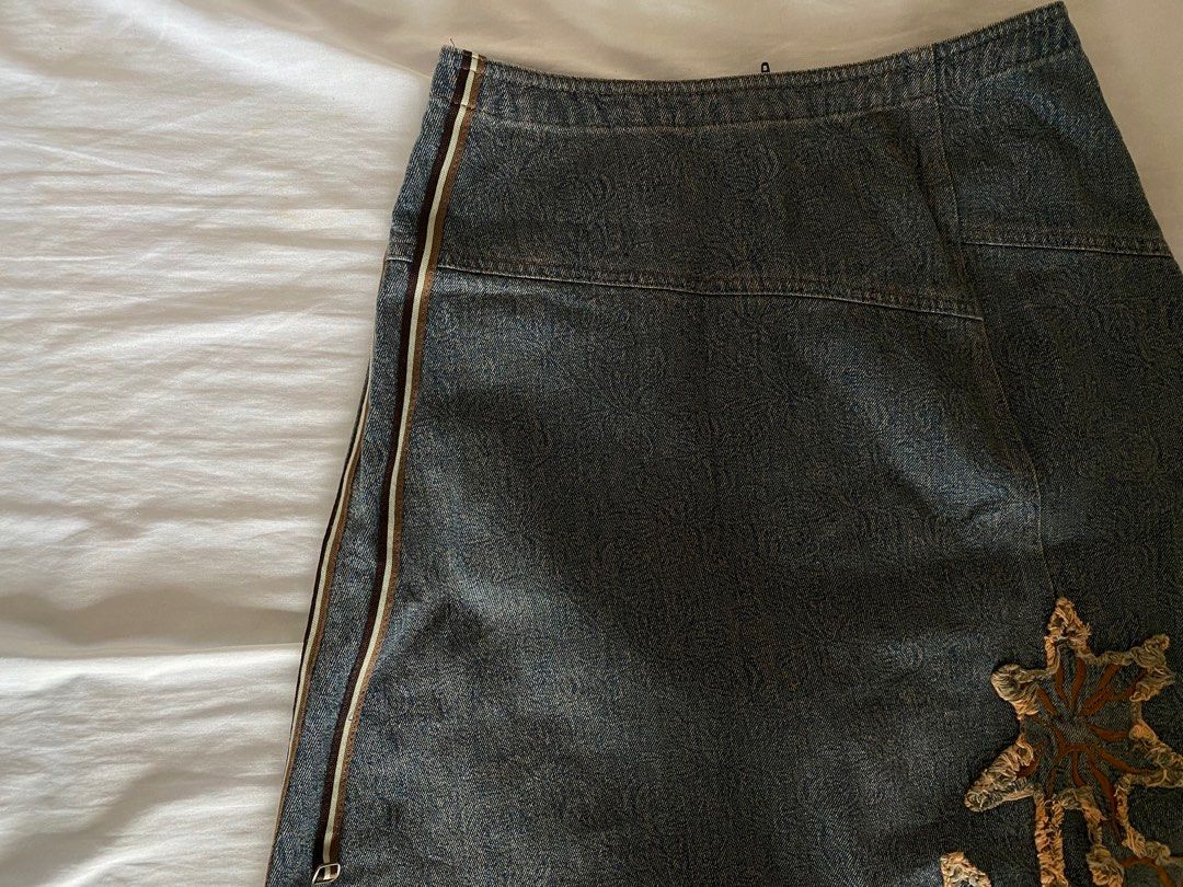Fairy core denim midi skirt (Category: Skirts) located in Tagaytay City. Submitted by primaryph (Listing ID 1283971722, Image 3). Description: Very cute! Hard to let go. Has very nice details. Unique piece..