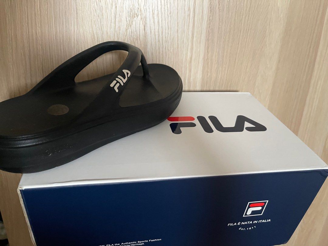 Fila sandal black hot sale