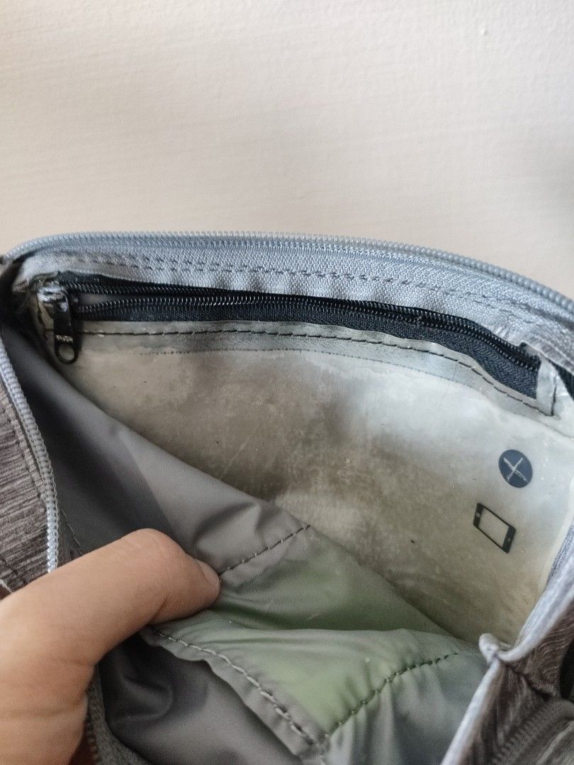 Kalenji running outlet bag