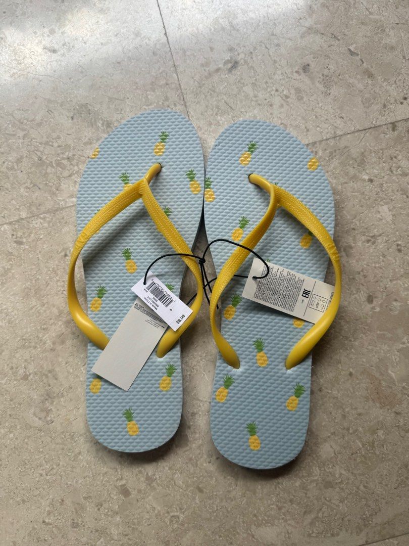 Gap flip hotsell flops