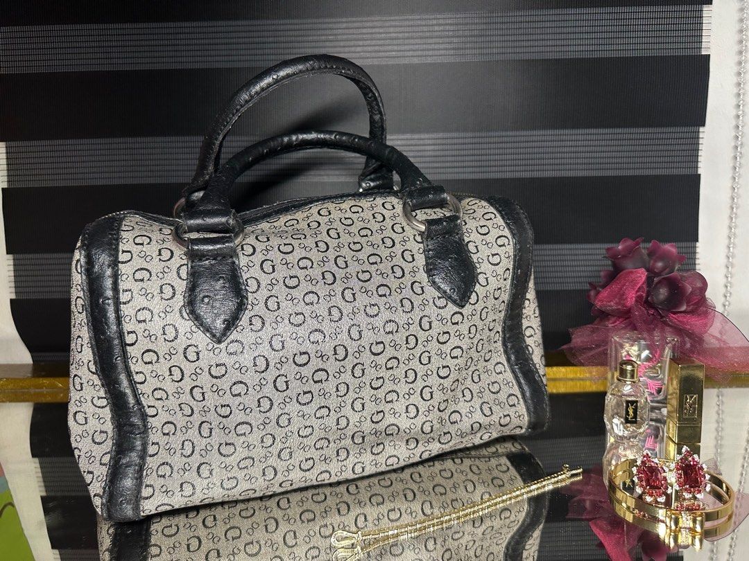 Guess doctors bag price outlet