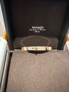 （分類：）位於 。 由 addicted_to_hermes 提交（商品編號 1284117281，圖片 1）。簡介： 。