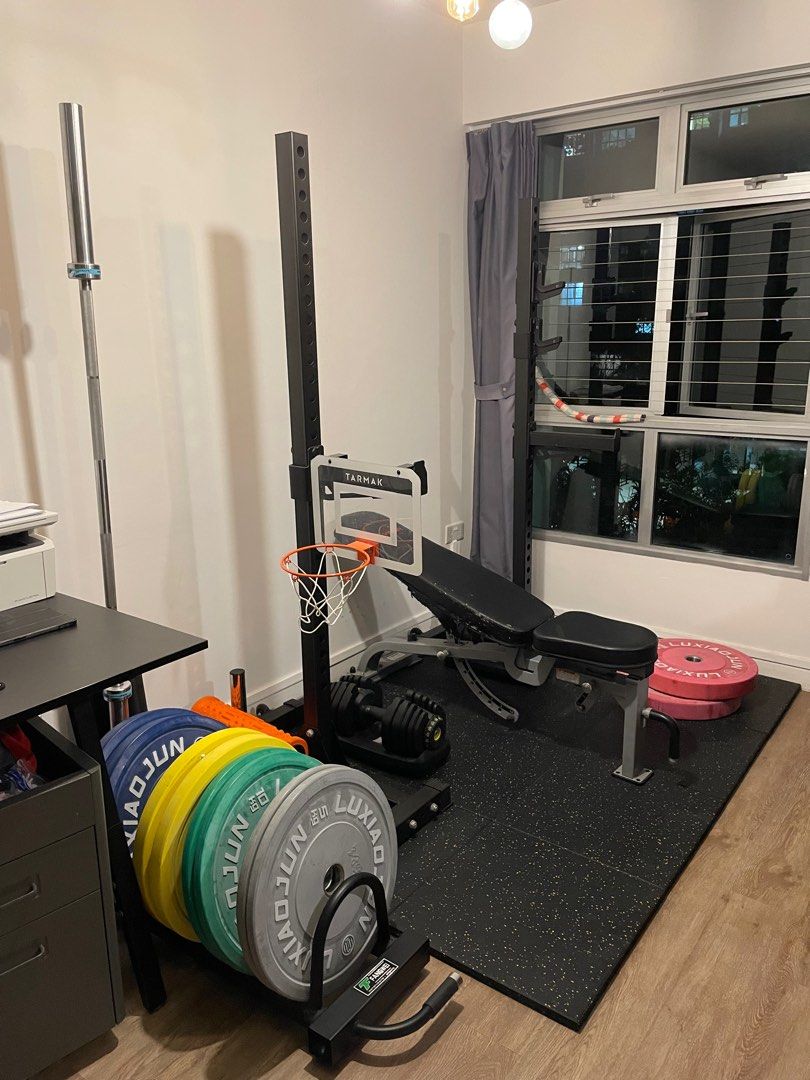 Home gym squat rack