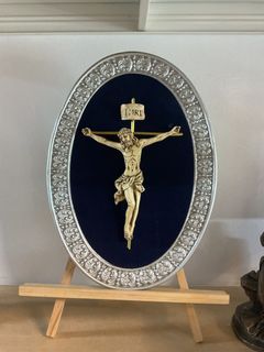Ivory Inspired Cross w velvet mat