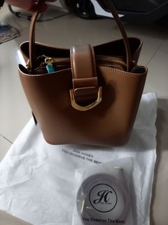 (Kategori: ) berada di . Dikirim oleh alinaway (ID iklan 1284003792, Gambar 1). Deskripsi: .
