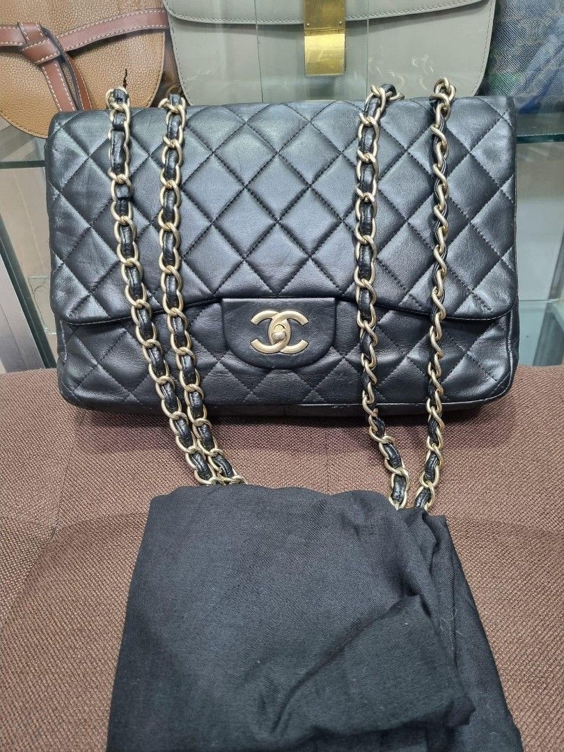 Jumbo flap (Category: Luxury Bags & Wallets) located in Cabadbaran. Submitted by luxurysourcedbyjinx (Listing ID 1284105394, Image 1). Description: .