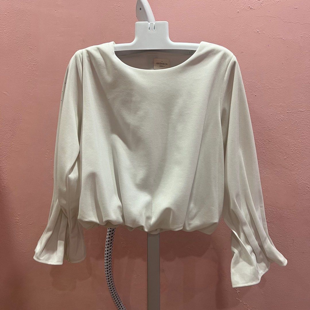Kashieca White longsleeves Office top (Category: Longsleeves) located in Manila. Submitted by zannedeclutters (Listing ID 1283966066, Image 1). Description: ‼️‼️‼️PLEASE READ FIRST👇🏼 Measurements are already included in the photos. RFS: not using anymore. Na-stuck nalang sa cabinet. With black dots (not sure if removable) Please manage your expectations Shipping: Mon-Fri: pickup point from Avida Towers San Lazaro / SM San Lazaro Shipping via Gr