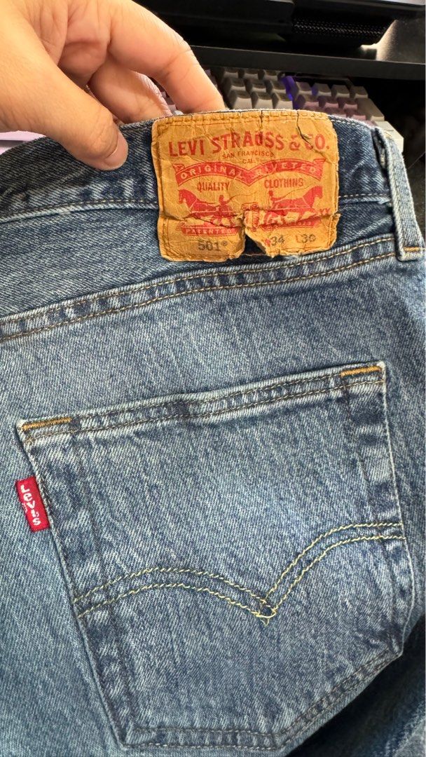 Levi’s 501 Original - used (Category: Jeans) located in Manila. Submitted by decluttersss (Listing ID 1283995741, Image 1). Description: Selling Levi’s 501 Original Jeans from US NEGOTIABLE, offer lang po kayo AVAILABLE HANGGA’T NAKA POST RFS: used na po, kakadating lang from package Feb 2, 2024 Please check po mga photos, nandun po lahat ng details or message po kayo if you have any questions Mode of payment: Gcash/Bpi upon meetup Meetup: Sm Sta