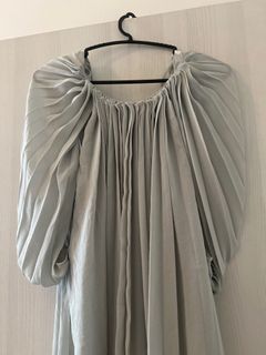 (Category: ) located in . Submitted by stelclearcloset (Listing ID 1284014651, Image 1). Description: .