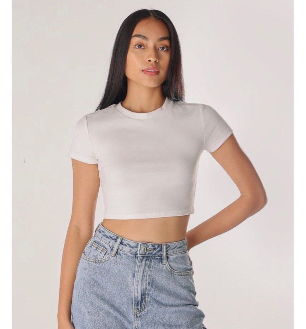 White cropped crew cheap neck