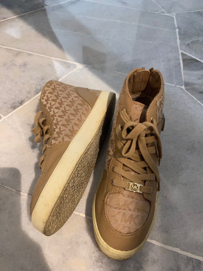 Michael kors on sale tan shoes