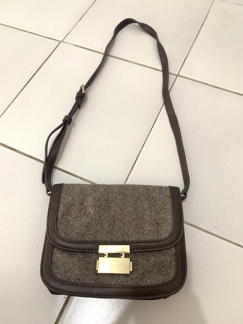 Mixology sling bag/tas Mixology Mix Match, Fesyen Wanita, Tas