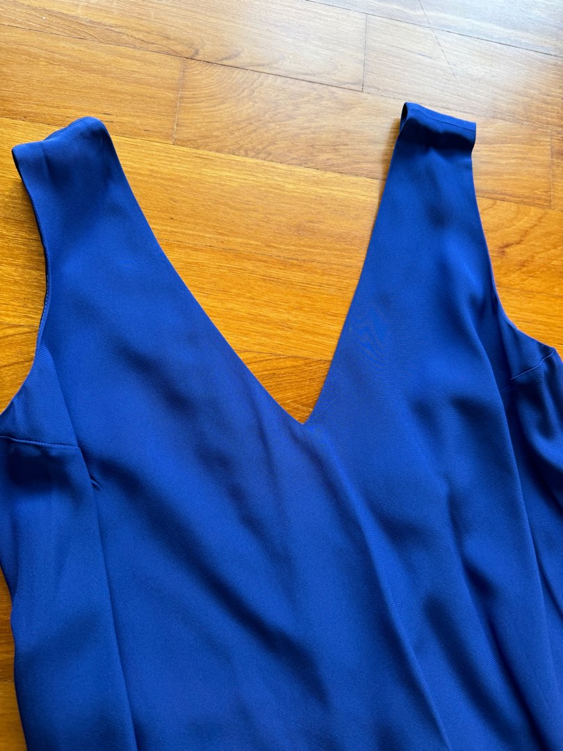 Never worn Reiss evening dress with interesting back detail
