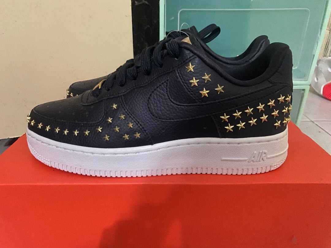 Nike air force 1 black studded shop