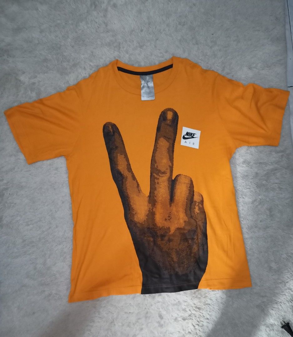 NIKE TEE (Category: Tshirts & Polo Shirts ) located in Bocaue. Submitted by vherlenesa60443 (Listing ID 1283966613, Image 1). Description: Nike Tee Early 00s tag Second Place is For Losers tee 20 x 28 Good as new 450 shipped.