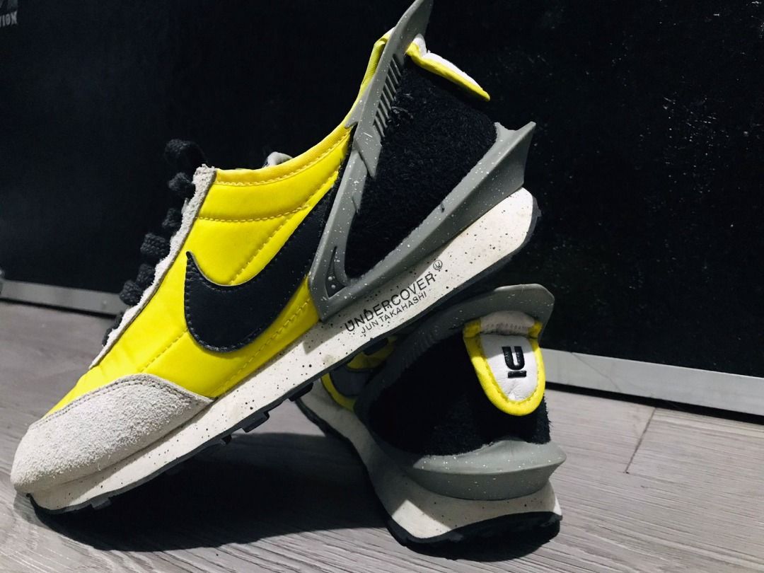 Undercover professionnal nike daybreak yellow