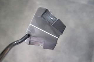 Odyssey Eleven Tour Lined Putter Stroke Lab