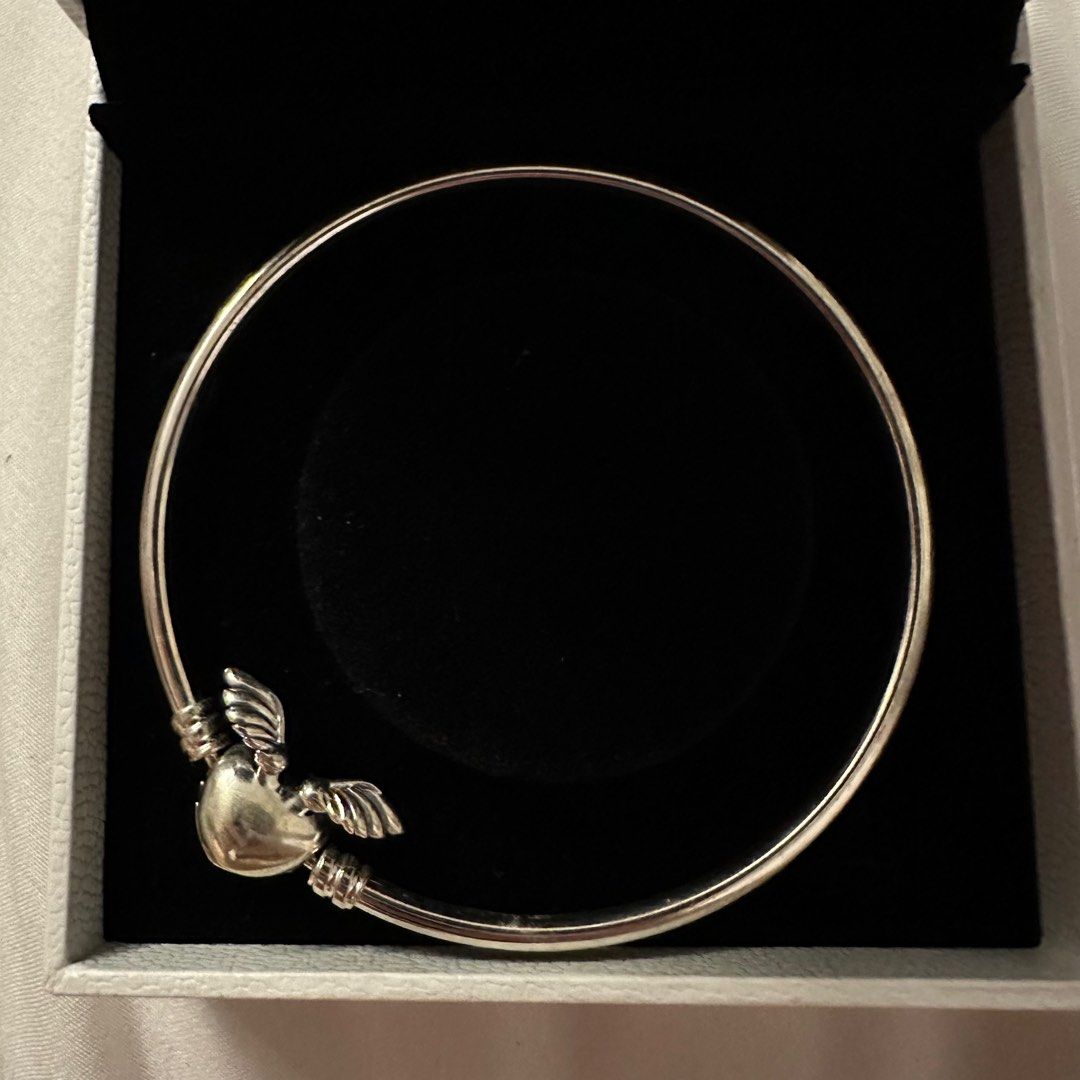 Pandora Limited Edition Winged Heart Bangle With FREE Charms