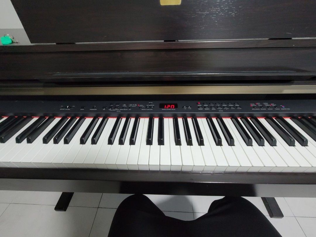 Clavinova 330 store