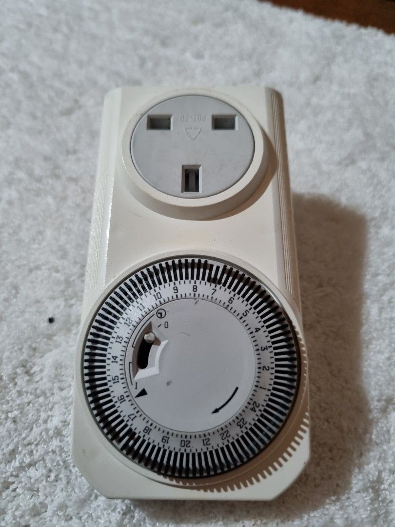 Plug In Timer Socket (Category: Electrical, Adaptors & Sockets) located in Paombong. Submitted by sweetdeals0181656 (Listing ID 1283970798, Image 1). Description: .