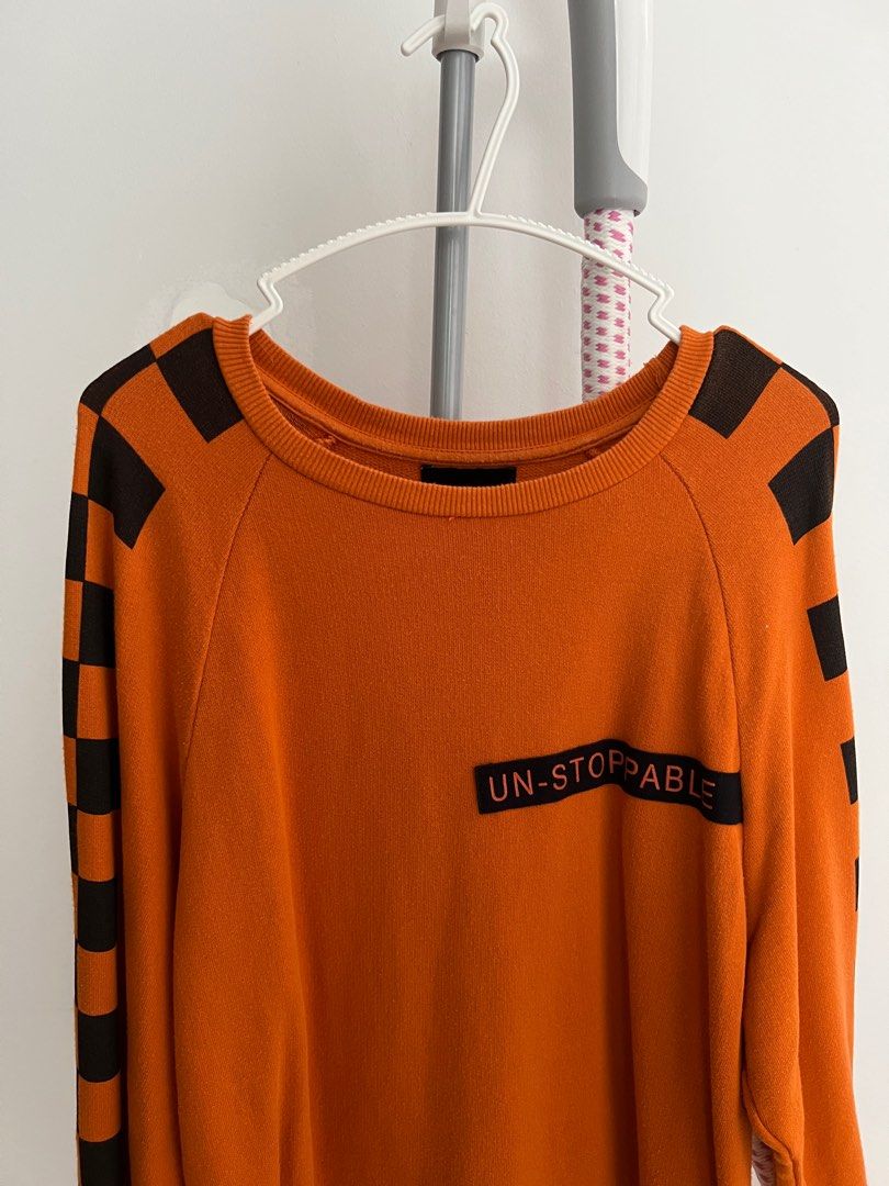 Pull off deals white orange