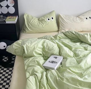 (Category: ) located in . Submitted by juneeeet (Listing ID 1283973387, Image 1). Description: .