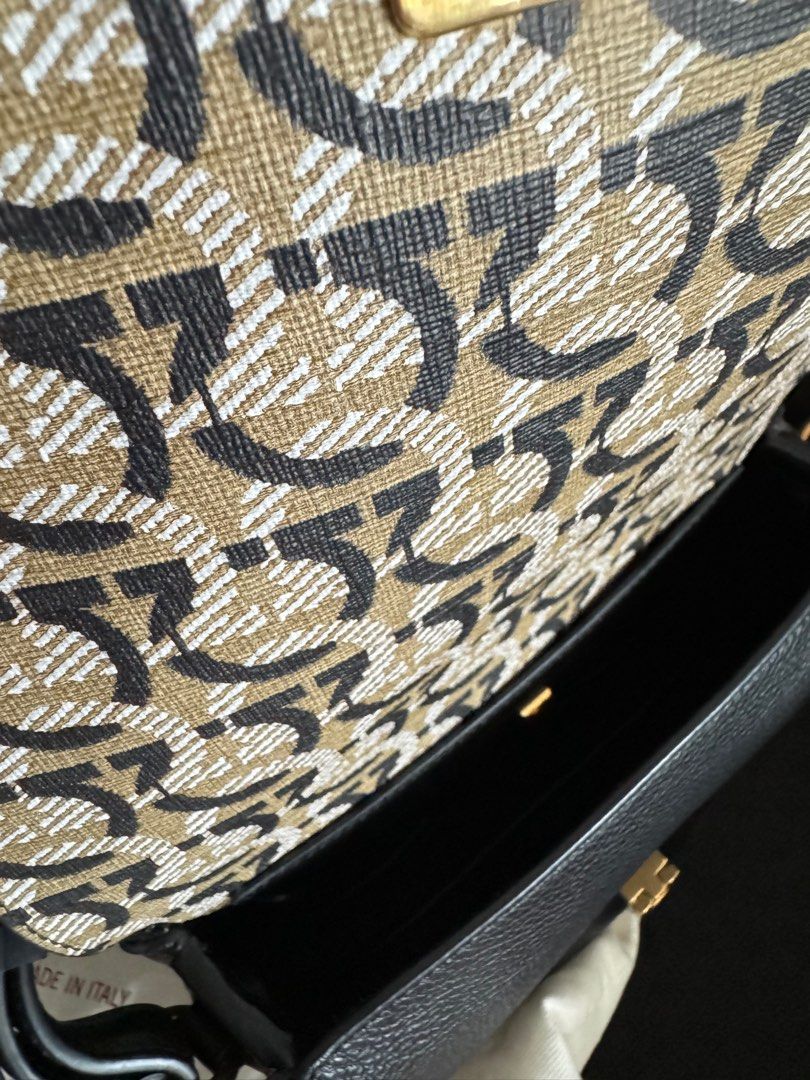 Gancini top crossbody bag