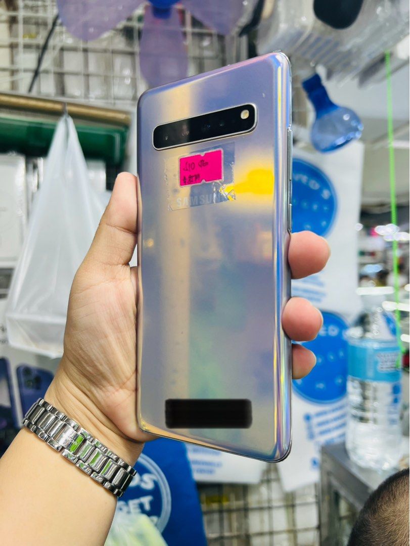 Samsung S10 5G 256gb Single Sim (Category: Samsung) located in San Juan City. Submitted by javedsgadgetshop (Listing ID 1284306803, Image 2). Description: OPEN FOR INSTALLMENT VIA CREDIT CARD/GGIVES & SWAP/TRADE-IN! WE BUY AND SELL ( ANYKINDS OF UNIT BINIBILI PO NAMIN)! PTPA : Padelete po f bawal Read ❗️Onhand ‼️ Samsung S10 5G •256gb •K Variant •Good batt health •Factory Unlock •95% Smoothness •No hidden issue | No Repaired •100% Authentic | Not