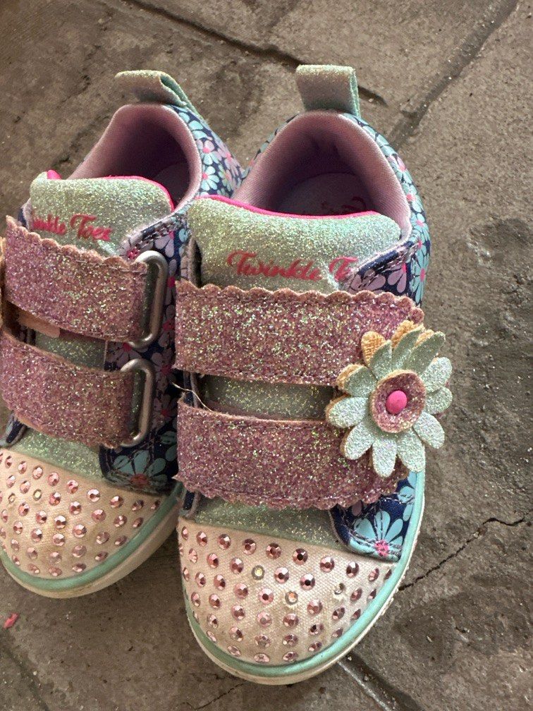 Skechers twinkle toes size 8 on sale