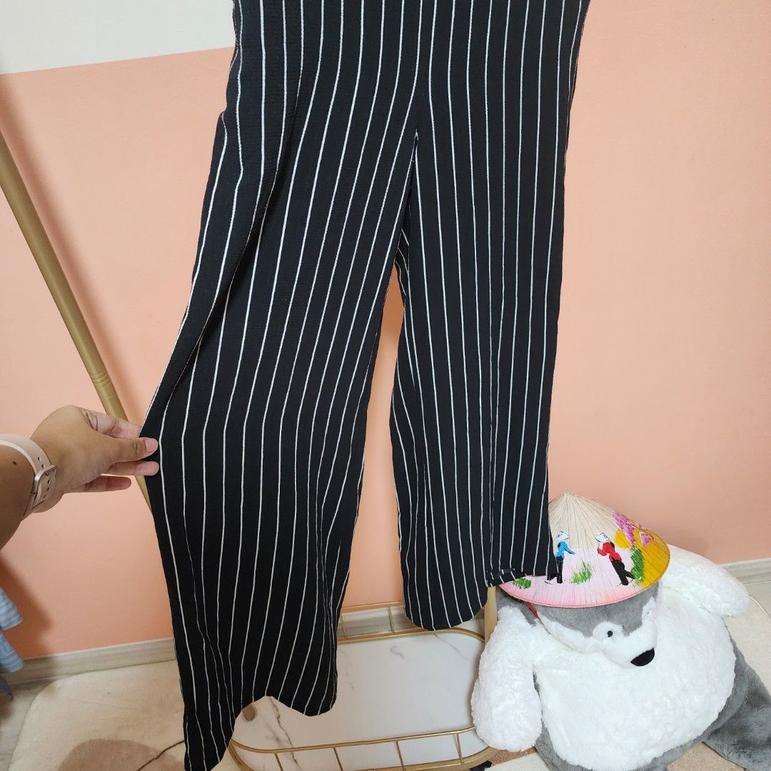 White and cheap black palazzo