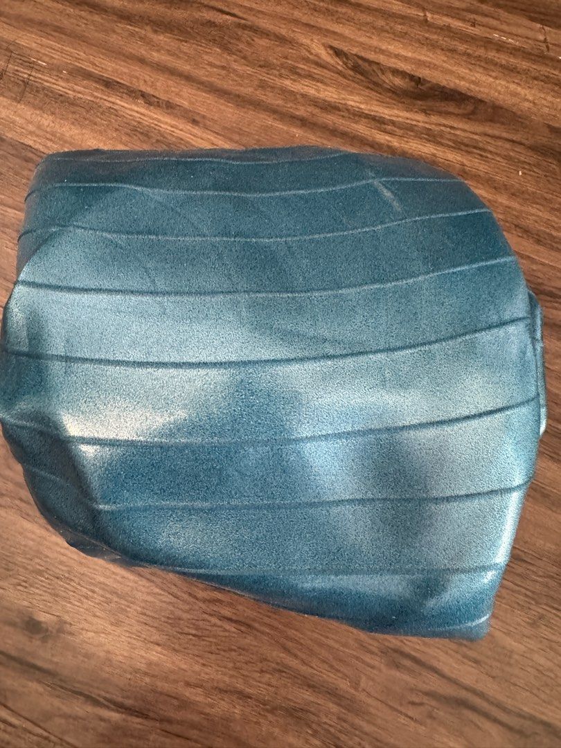 Swiss Ball Basic M (Category: Toning & Stretching Accessories) located in Singapore. Submitted by hahask (Listing ID 1283962957, Image 2). Description: Brand new Never use before. .