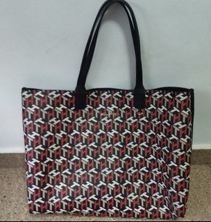 Tommy tote bag discount sale