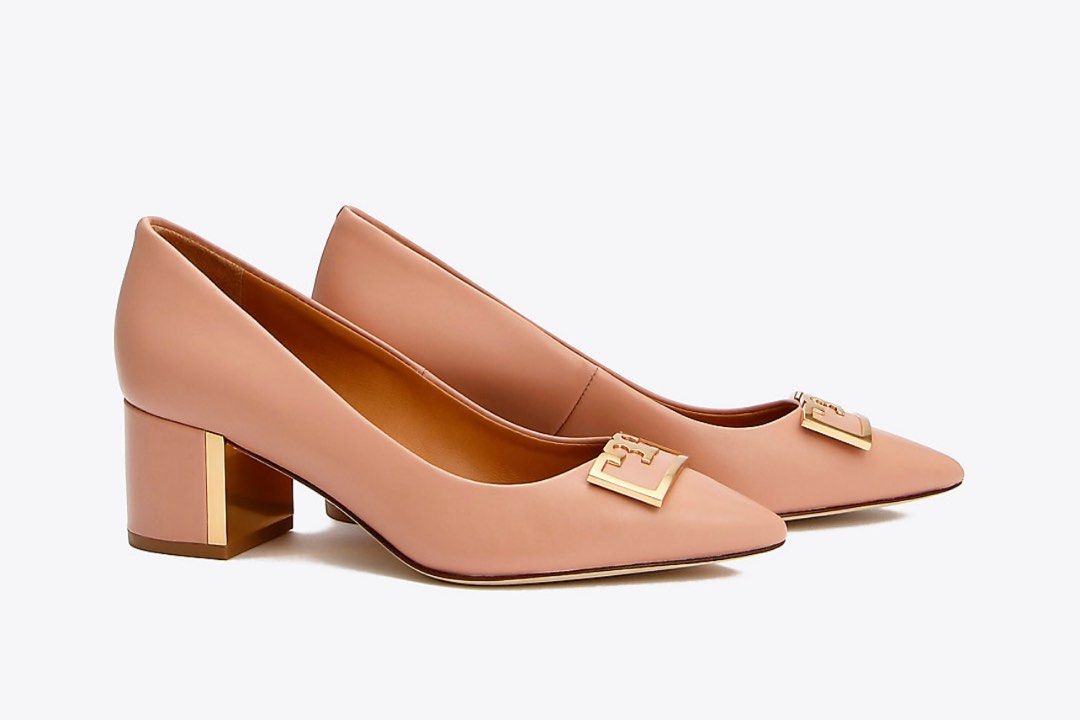 Tory Burch Gigi patent leather pointy toe pumps in moon pink size