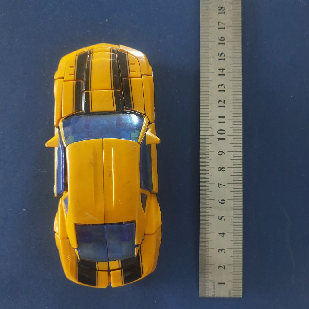 Transformers Bumblebee HFTD Autobot Camaro Deluxe Class Action Figure (Category: Vehicle & Diecast Models) located in Quezon City. Submitted by rongregang (Listing ID 1283968253, Image 3). Description: Transformers Bumblebee HFTD Autobot Camaro Deluxe Class Action Figure transforms.