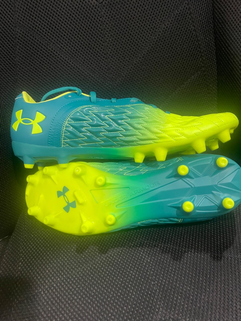 Under armour soccer cleats 2019 hotsell