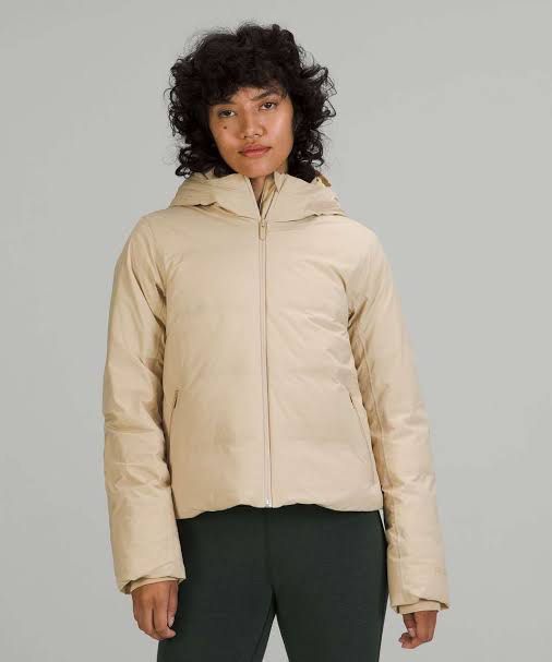 US10 Lululemon Slush Hour Hooded Puffer Jacket Women s Fashion Coats Jackets and Outerwear on Carousell