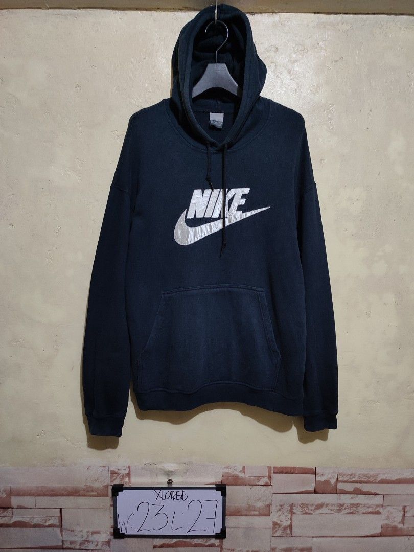 Vintage nike hoodie Men s Fashion Tops Sets Hoodies on Carousell