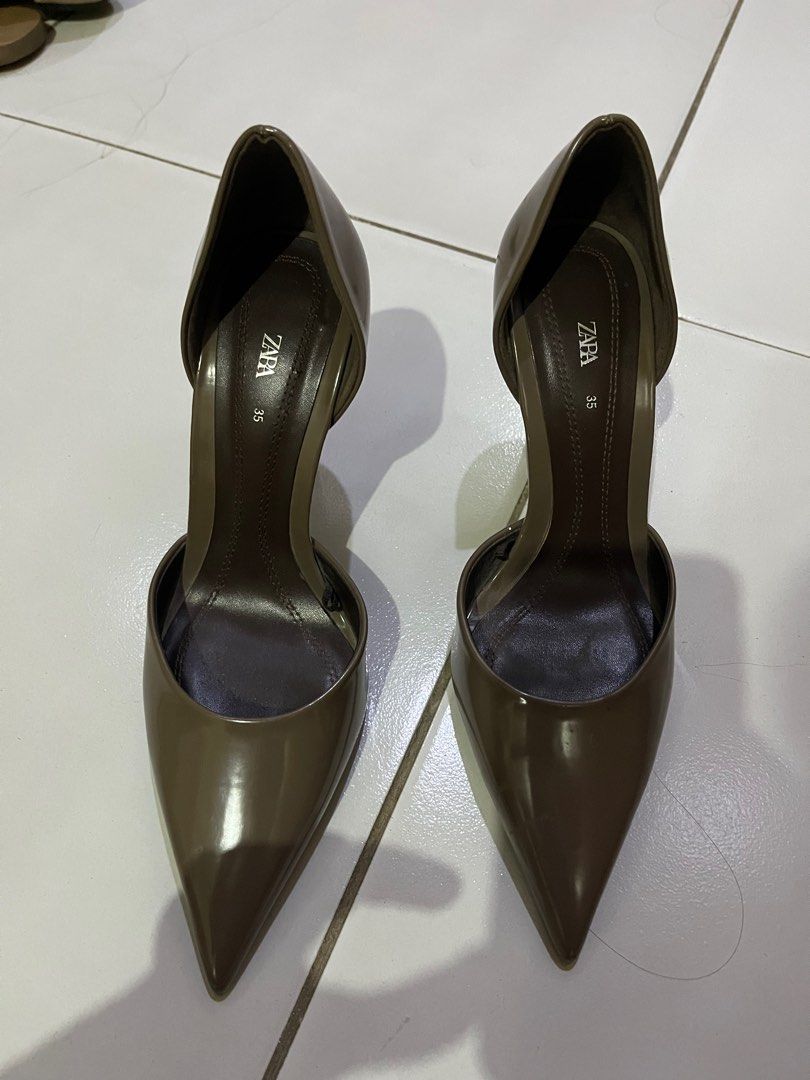 Zara Close Office Shoes (Category: Heels) located in Cebu City. Submitted by lessyb (Listing ID 1284084846, Image 1). Description: Not used, not my size.
