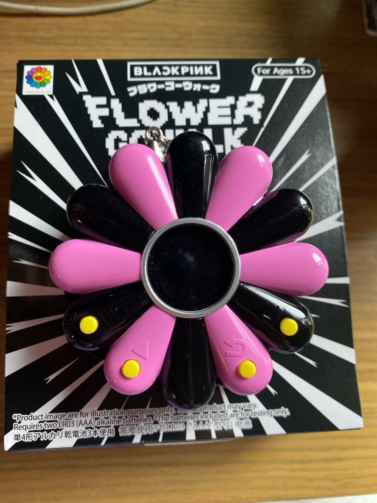 村上隆x blackpink flower go walk, 興趣及遊戲, 玩具& 遊戲類- Carousell