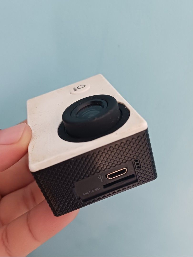 Affordable sports camera, tested okay 💯 (Category: Cameras) located in Bulacan. Submitted by afford.japan (Listing ID 1284315689, Image 2). Description: Japan Surplus.