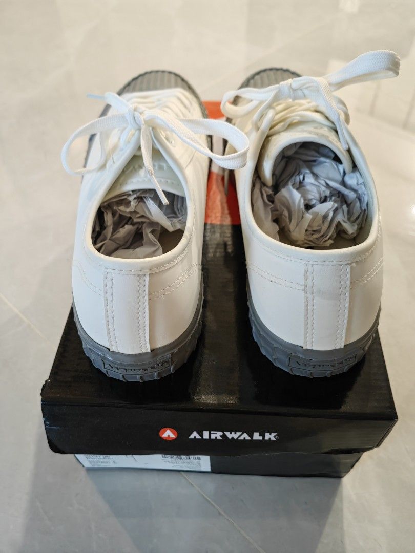 Reebok store smart shoes